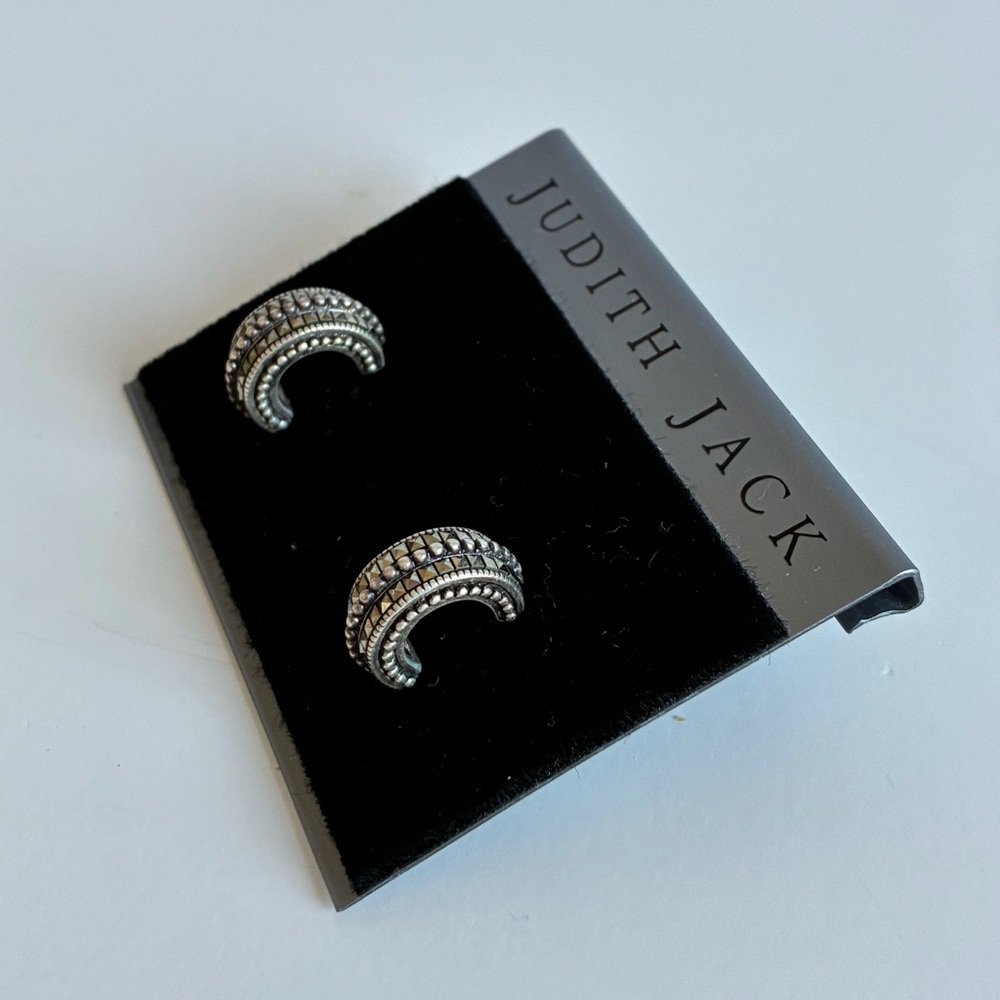 Vintage Judith Jack JJ Sterling Silver Marcasite Half Hoop Earrings On Card 1/2"